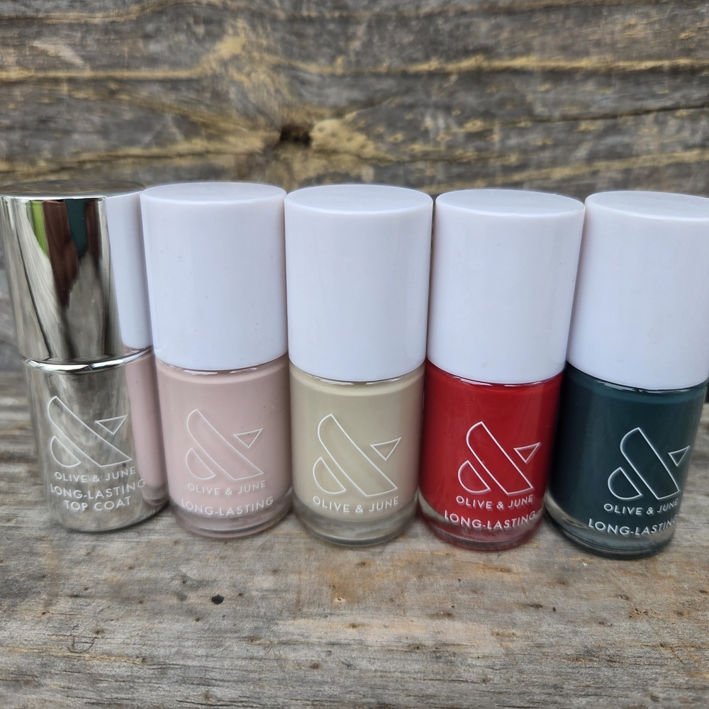 Long-Lasting Nail Polish Set - Red, Cream, Pink, Green, Silver